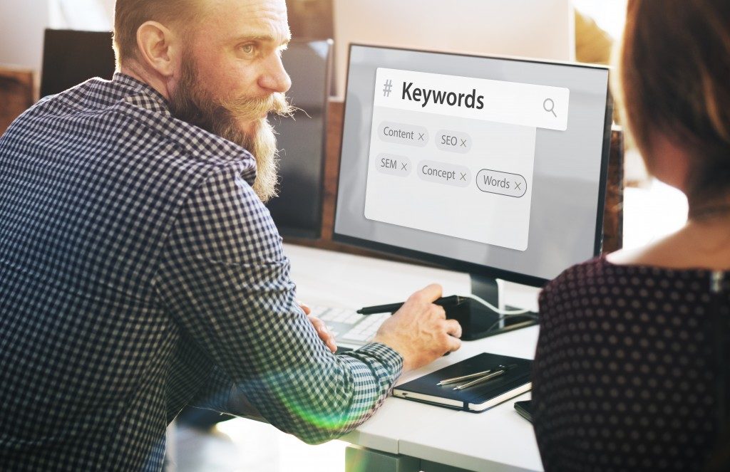 man searching for keywords
