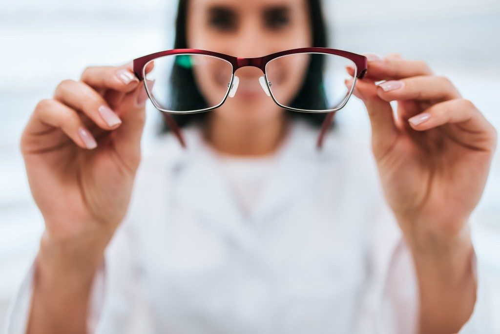 Eyeglasses